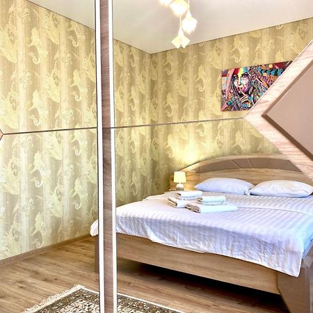 Apartpoltava Новий Будинок, В Самому Центрі 2-Окремі Кімнати, Панорамний Балкон Екстериор снимка