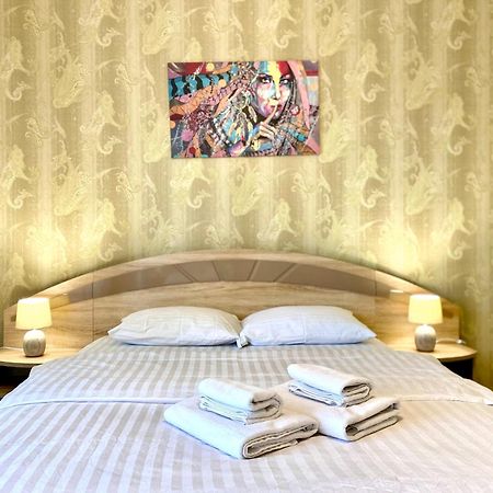 Apartpoltava Новий Будинок, В Самому Центрі 2-Окремі Кімнати, Панорамний Балкон Екстериор снимка