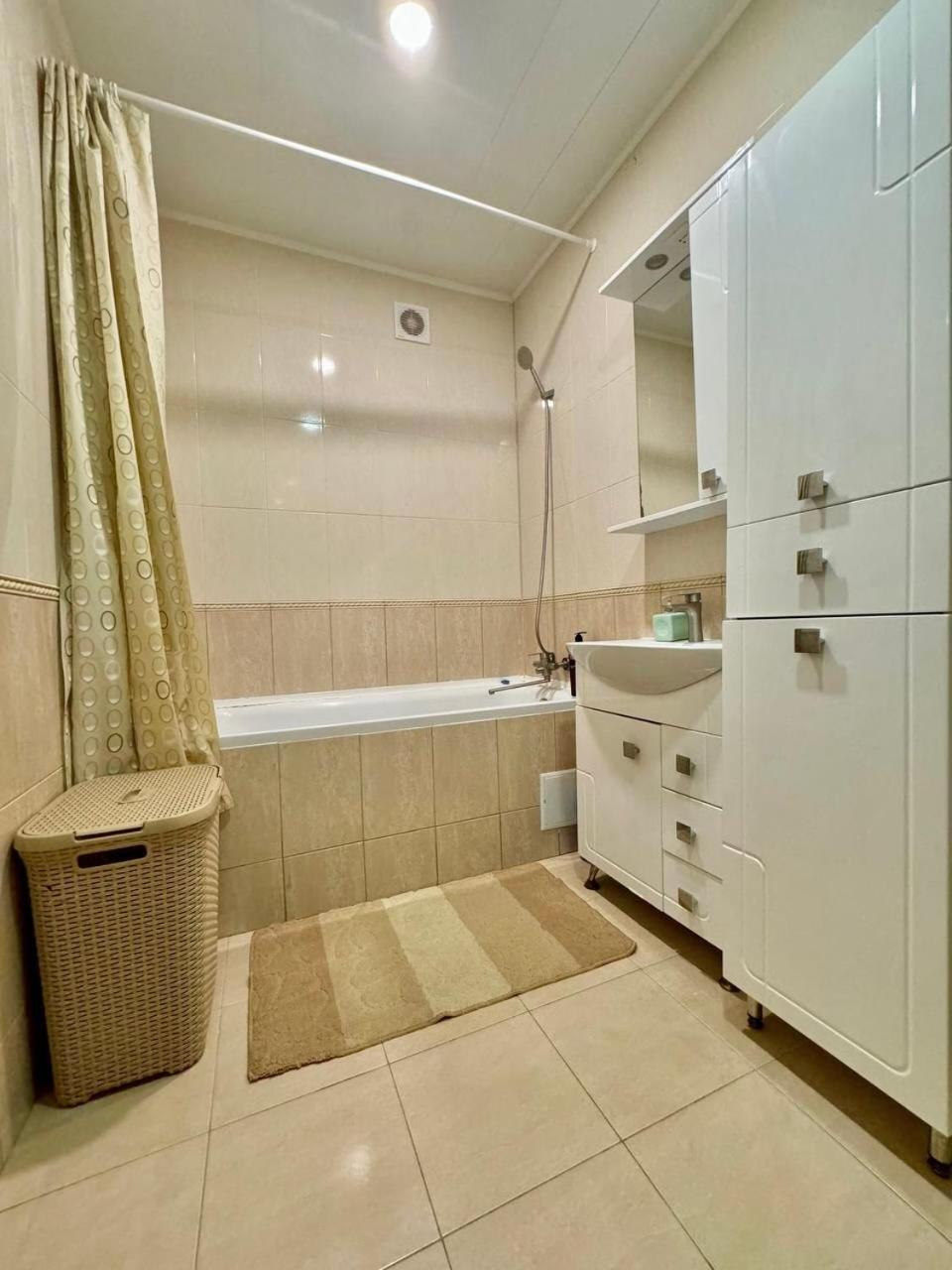 Apartpoltava Новий Будинок, В Самому Центрі 2-Окремі Кімнати, Панорамний Балкон Екстериор снимка